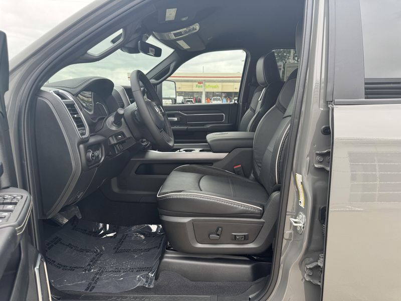 New 2025 RAM 2500 LaramieImage 10