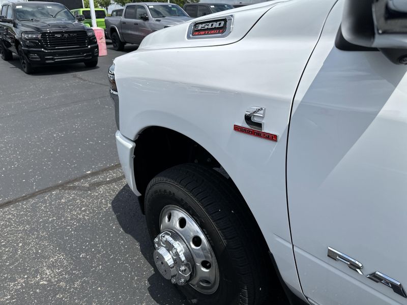 2025 RAM 3500 Laramie Crew Cab 4x4 8
