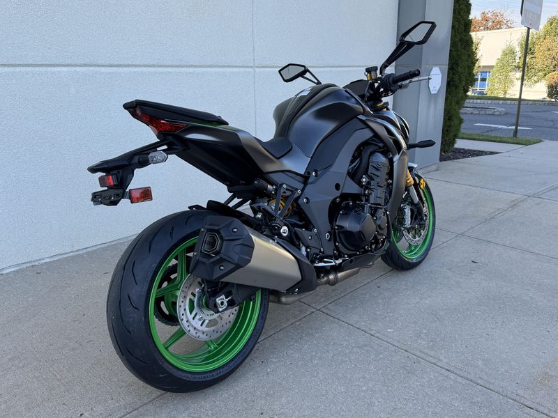 2026 Kawasaki Z1100 SEImage 3