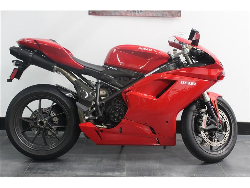 2011 Ducati 1198 Image 3
