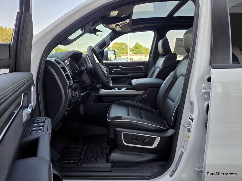 New 2026 RAM 1500 Laramie Crew Cab 4x4 5'7' Box