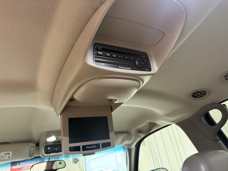 Used 2004 Chevrolet Suburban 1500 Z71Image 16