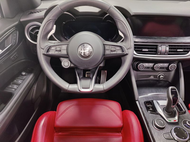 Used 2024 Alfa Romeo Stelvio Sprint AWD w/Sunroof/NavImage 23