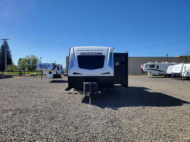Used 2022 KZ CONNECT 272FK Image 8