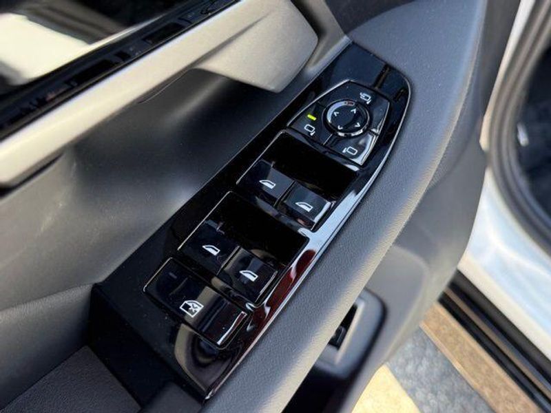 New 2026 BMW 5 Series 530iImage 16