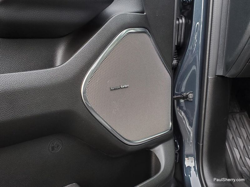 New 2026 RAM 1500 Laramie Crew Cab 4x4 5'7' Box