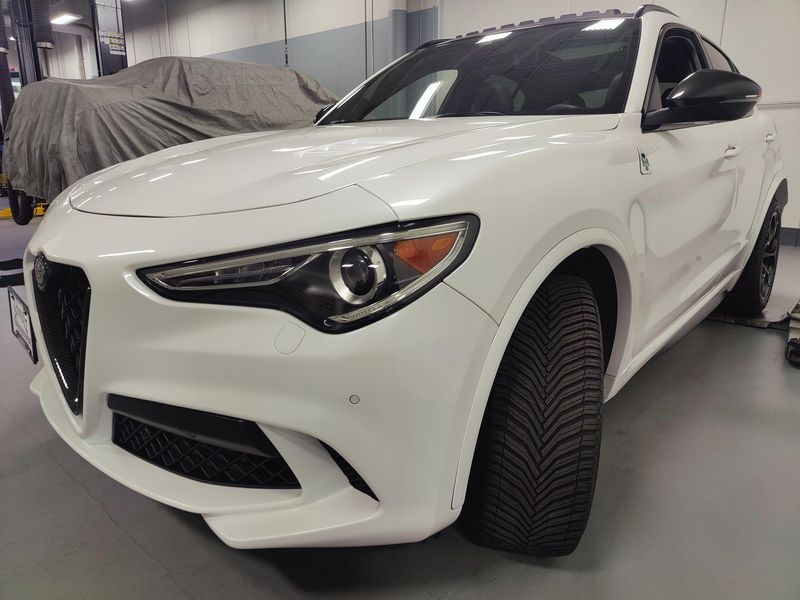 Used 2019 Alfa Romeo Stelvio Nero Quadrifoglio AWD w/SunroofImage 14