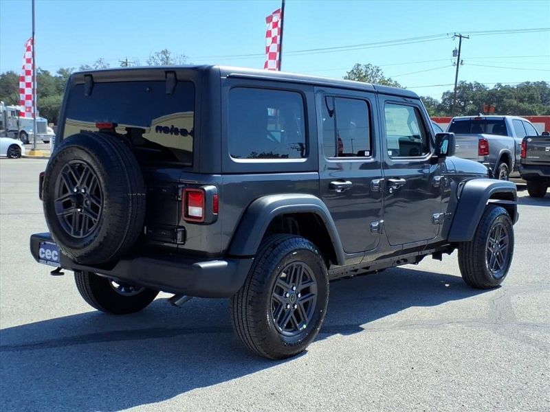 2025 Jeep Wrangler Unlimited Sport S photo 6