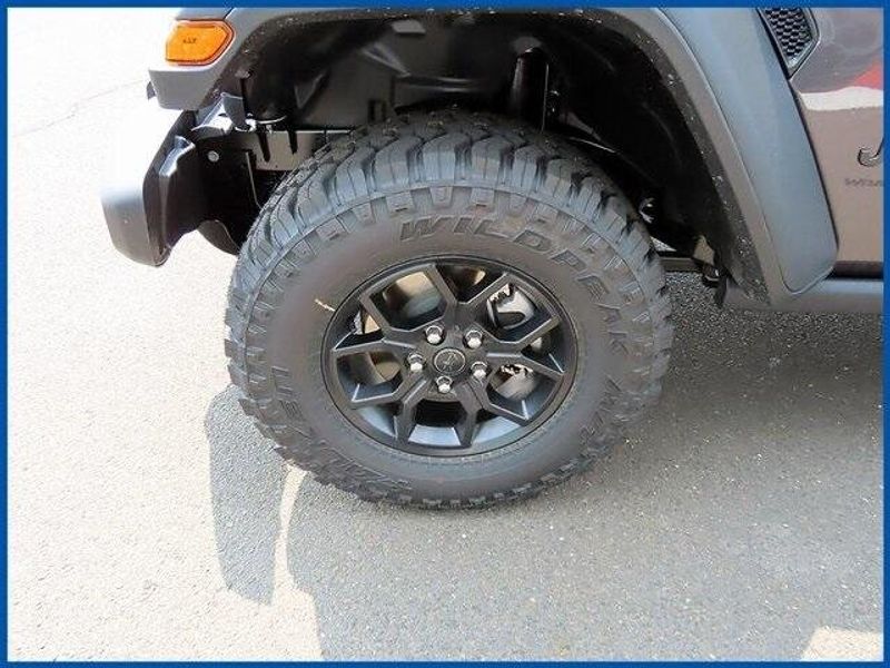 2025 Jeep Wrangler WillysImage 4