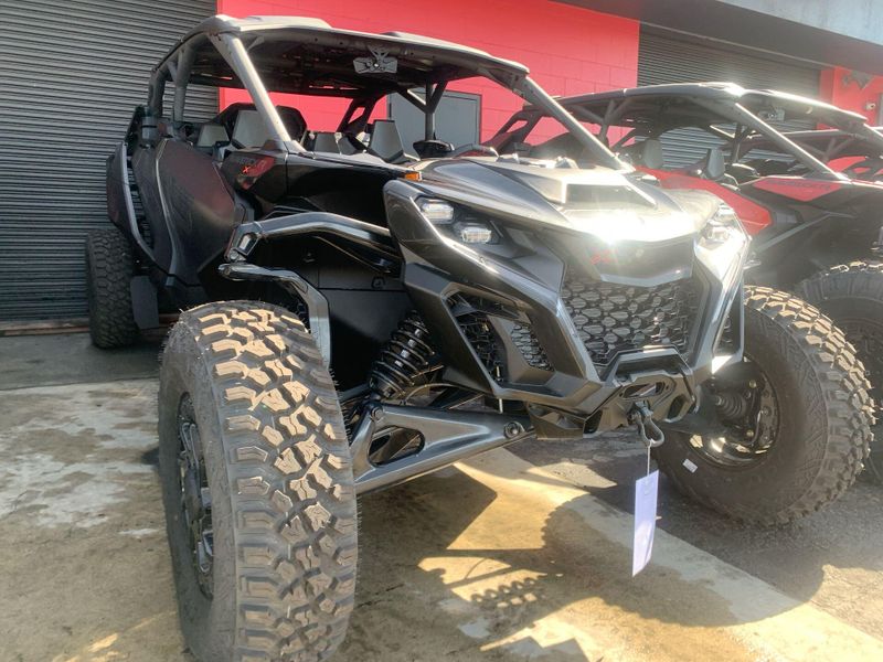 New 2025 Can-Am MAVERICK R MAX X RS 999T DCT Image 12
