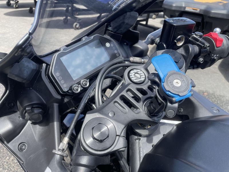 Used 2025 Yamaha YZF-R3 ABS Image 19