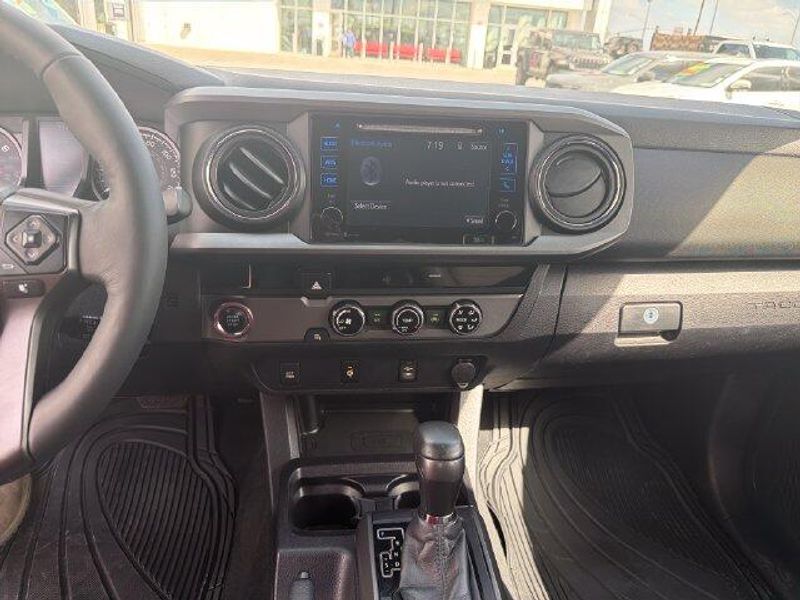 Used 2016 Toyota Tacoma TRD Off-RoadImage 15