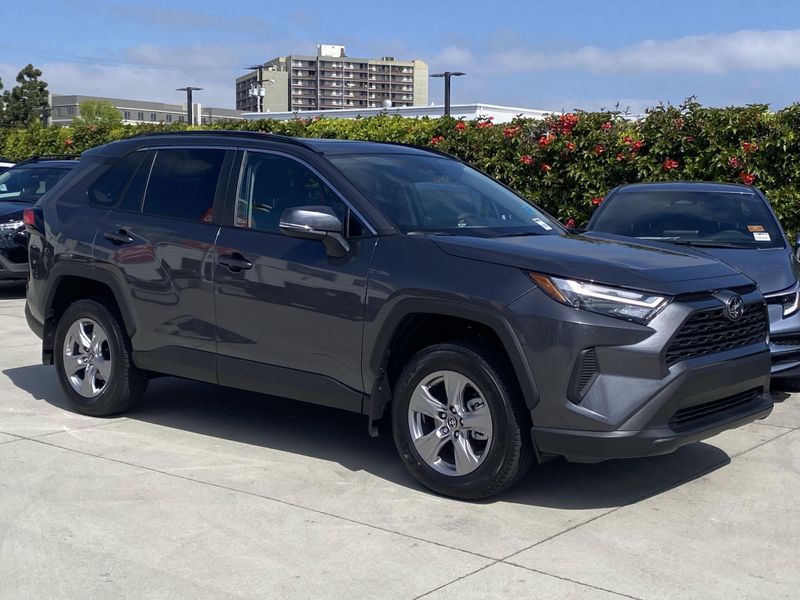 2025 Toyota RAV4 XLEImage 2