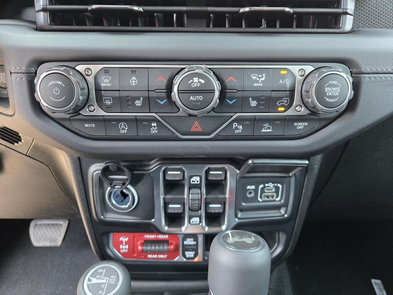 New 2026 Jeep Wrangler 4-door Rubicon X
