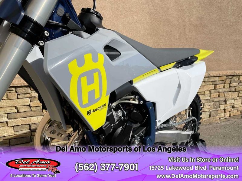 2024 HUSQVARNA TC 125  in a WHITE exterior color. Del Amo Motorsports of Los Angeles (562) 262-9181 delamomotorsports.com 