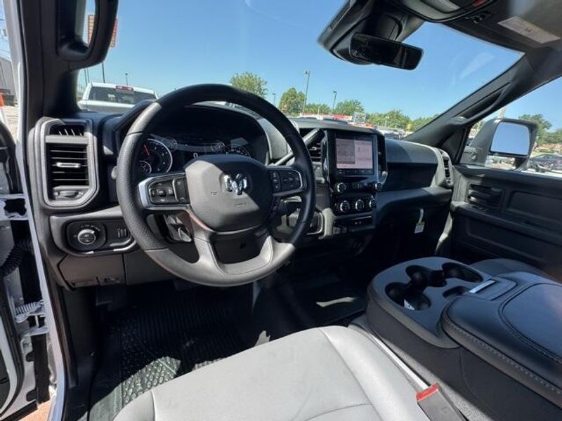 New 2025 RAM 3500 Tradesman Crew Cab 4x4 8