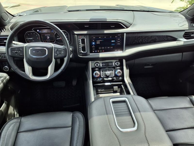 2021 GMC Yukon XL DenaliImage 10