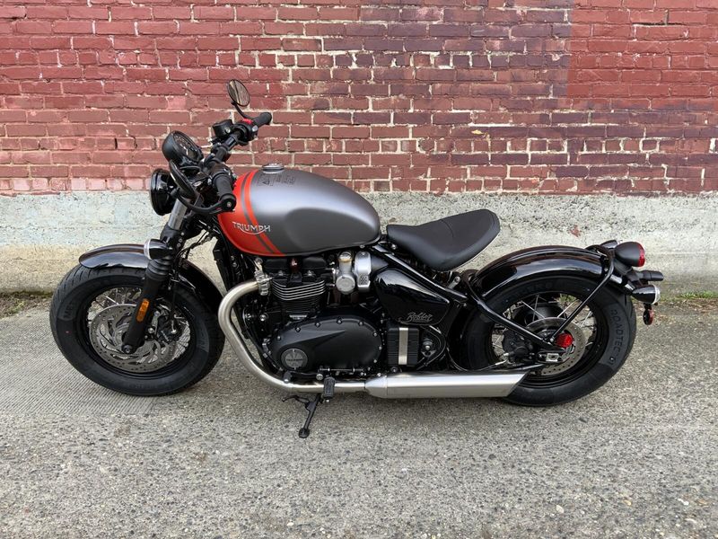 2025 Triumph Bonneville Bobber