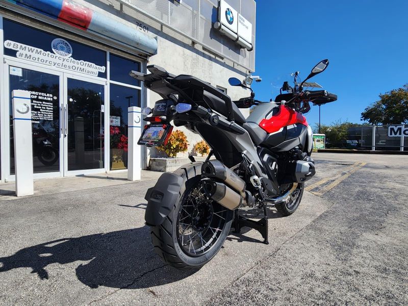 2026 BMW R 1300 GSImage 13