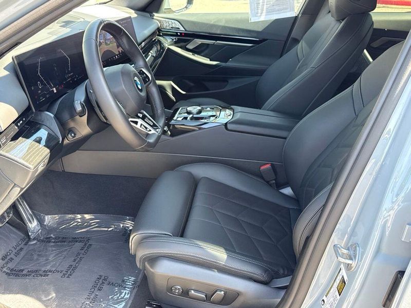 Used 2025 BMW 5 Series 530iImage 19