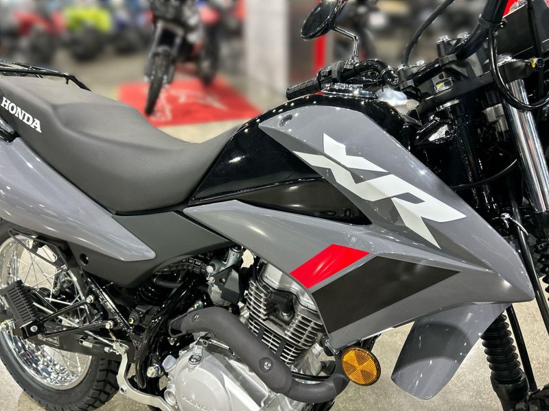 2025 Honda XR150L Image 20