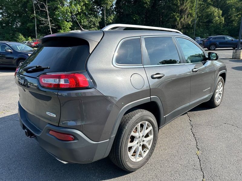 2015 Jeep Cherokee LatitudeImage 13