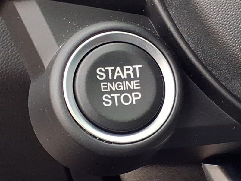 Used 2023 Alfa Romeo Giulia EstremaImage 19