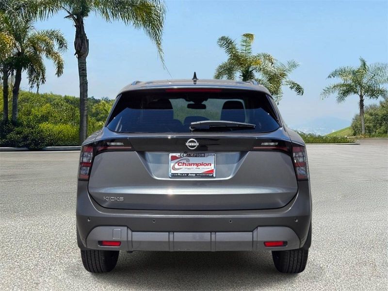 Used 2026 Nissan Kicks SV FWD