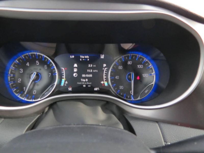 New 2026 Chrysler Pacifica SelectImage 15