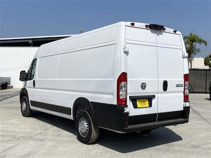 2024 Ram ProMaster 3500 Cargo Van photo 4