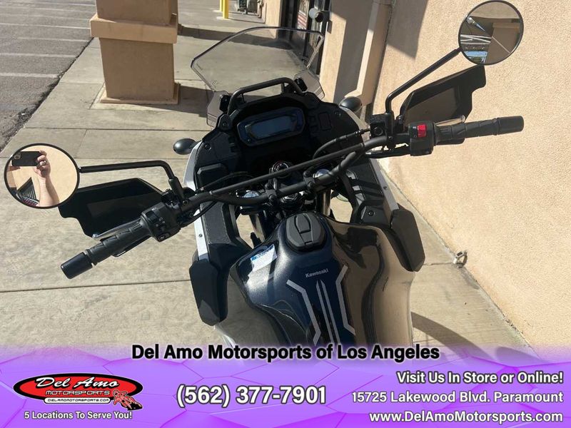 2024 Kawasaki KL650FRFNL-WT1  in a PEARL CRYSTAL WHITE/METALLIC CARBON GRAY exterior color. Del Amo Motorsports of Los Angeles (562) 262-9181 delamomotorsports.com 