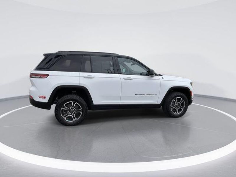 Used 2022 Jeep Grand Cherokee 4xe Trailhawk 4xeImage 8