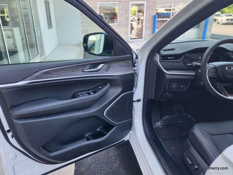 New 2026 Jeep Grand Cherokee L Limited Reserve 4x4