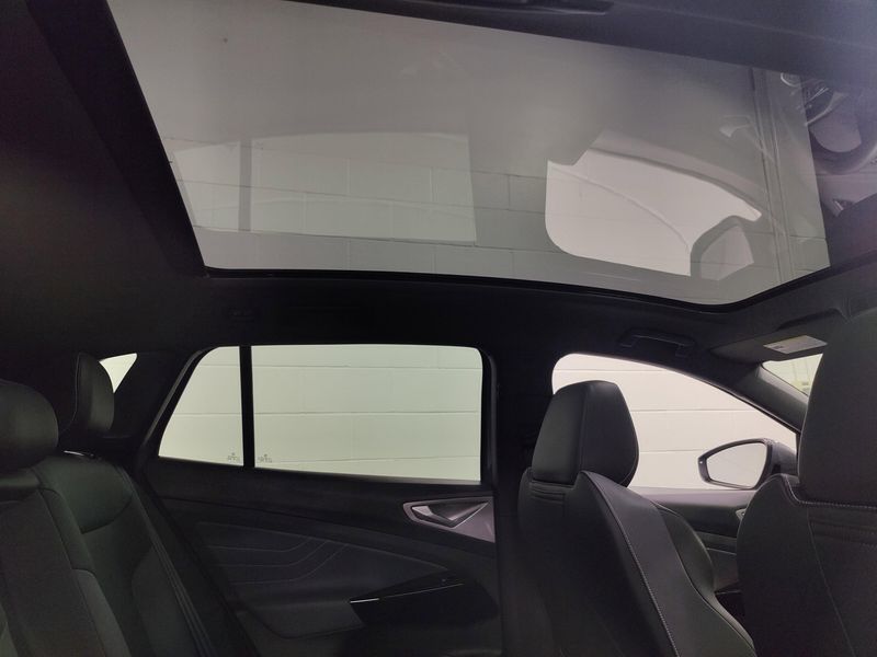Used 2024 Volkswagen ID.4 S w/ Glass RoofImage 5