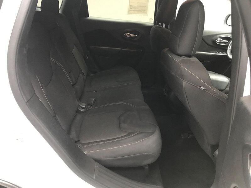 2015 Jeep Cherokee LatitudeImage 14
