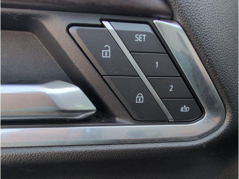 Used 2025 GMC Sierra 1500 SLTImage 14