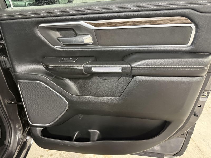 Used 2020 RAM 1500 LaramieImage 6
