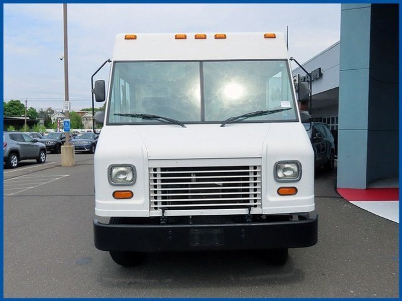 2011 Ford E-350 Stripped BaseImage 3