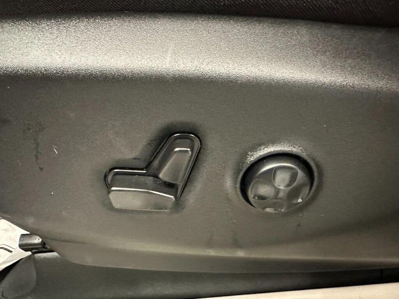 2023 Chrysler Pacifica LimitedImage 23