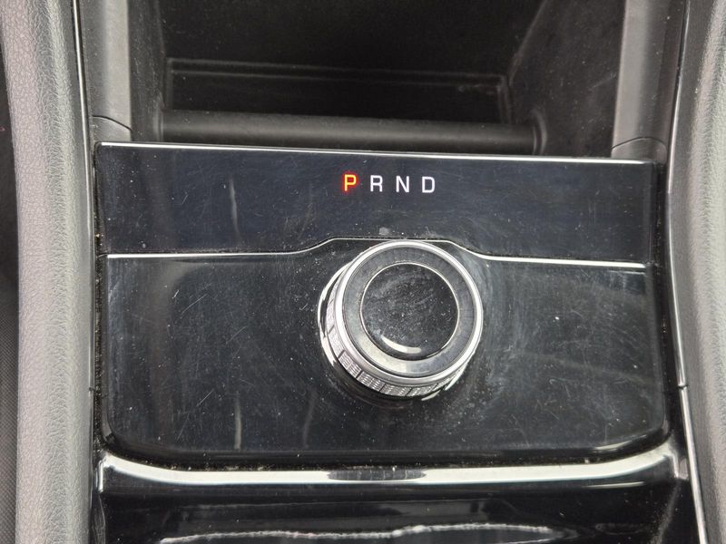 Used 2023 Jeep Grand Cherokee Laredo 4x2