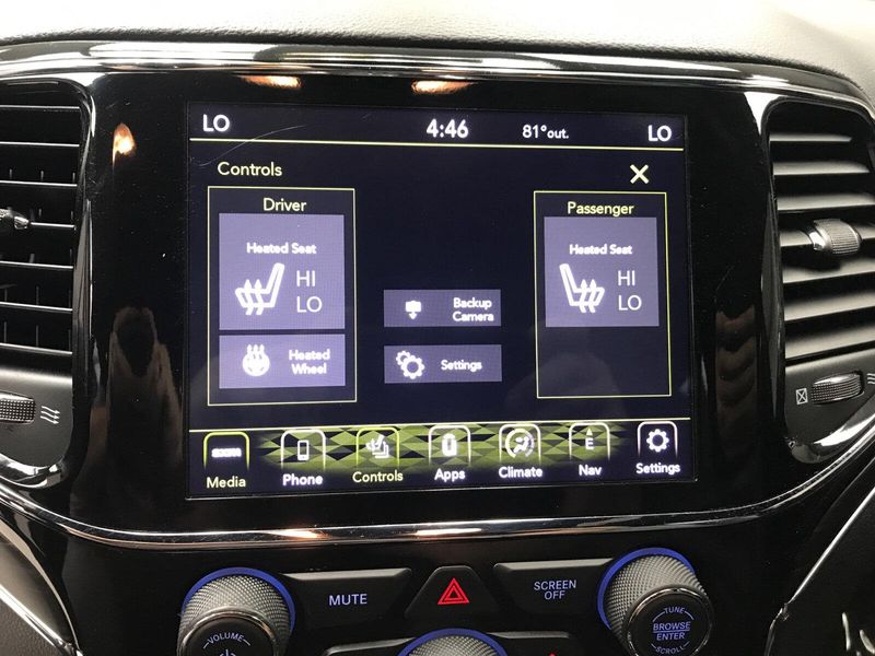 Used 2020 Jeep Grand Cherokee LimitedImage 10
