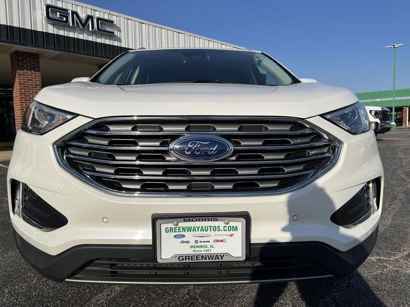 2022 Ford Edge Titanium photo 11
