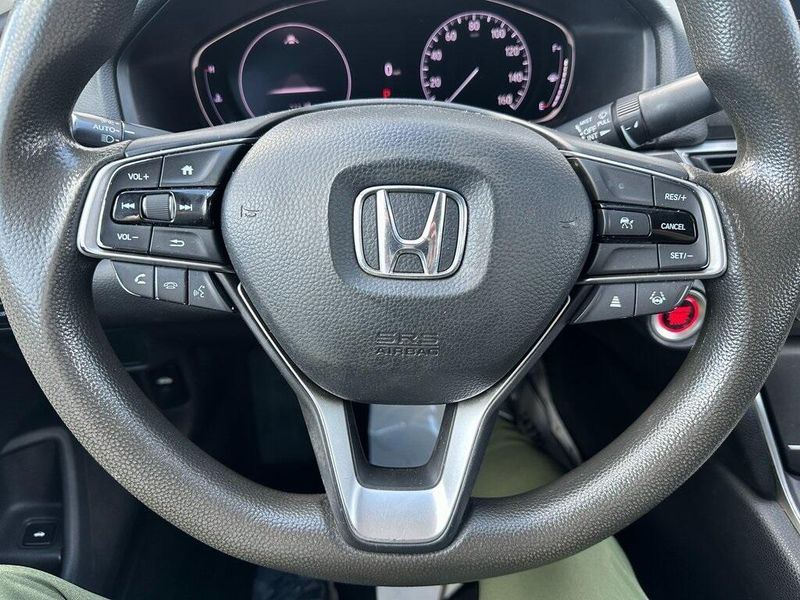 2021 Honda Accord LXImage 3