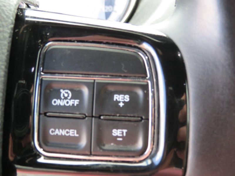 Used 2019 Dodge Grand Caravan SXT 35th Anniversary Edition 4dr Mini VanImage 15