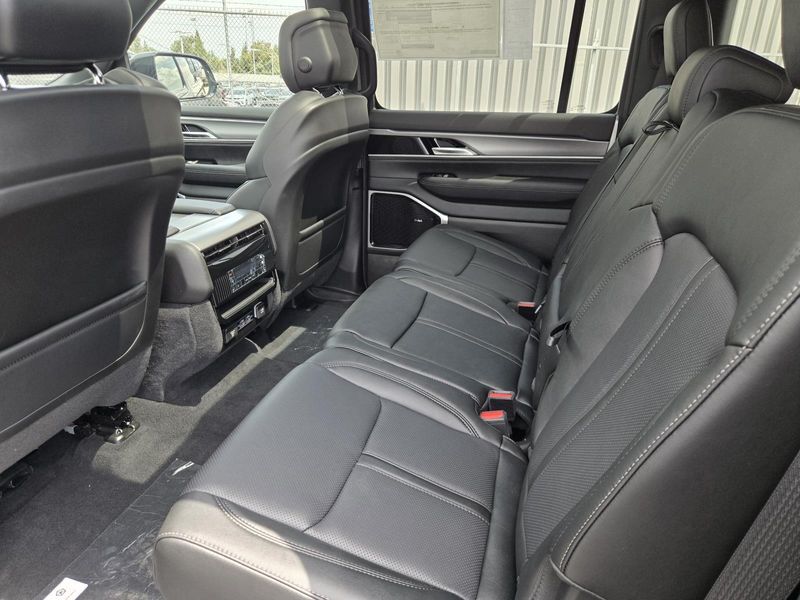 2026 Jeep Grand Wagoneer L Grand Wagoneer L Limited Altitude 4x4