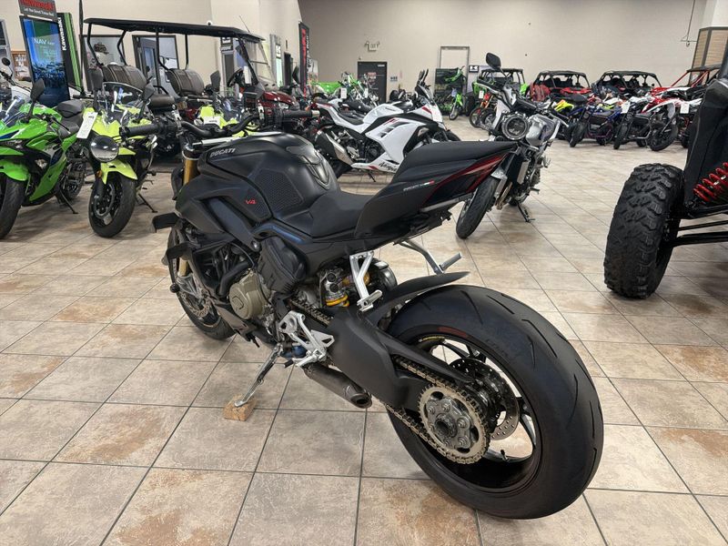 Used 2021 Ducati STREETFIGHTER V4S Image 15