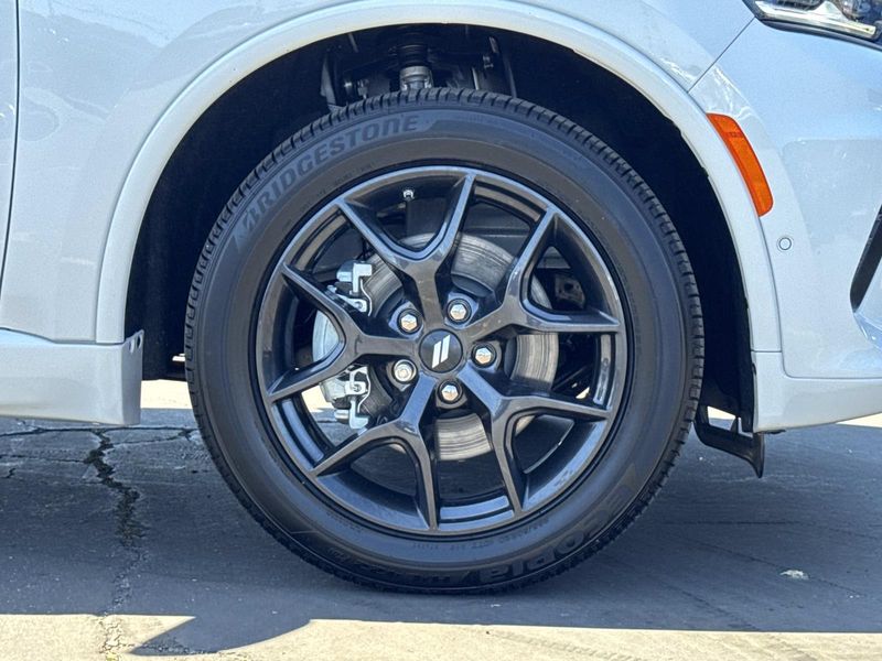 New 2026 Dodge Durango Gt Awd Hemi V8