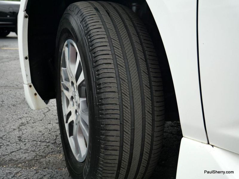 2013 Honda Odyssey EX-L photo 25