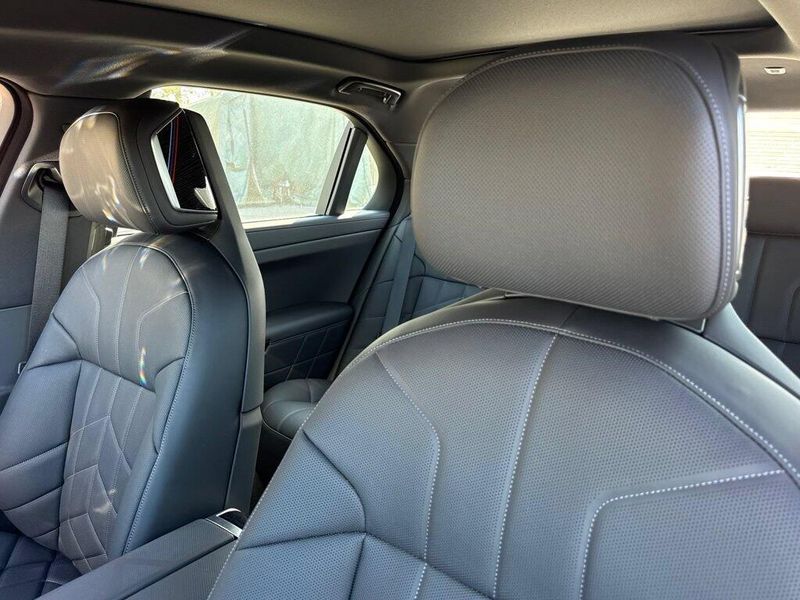 New 2026 BMW 7 Series 750e xDriveImage 17
