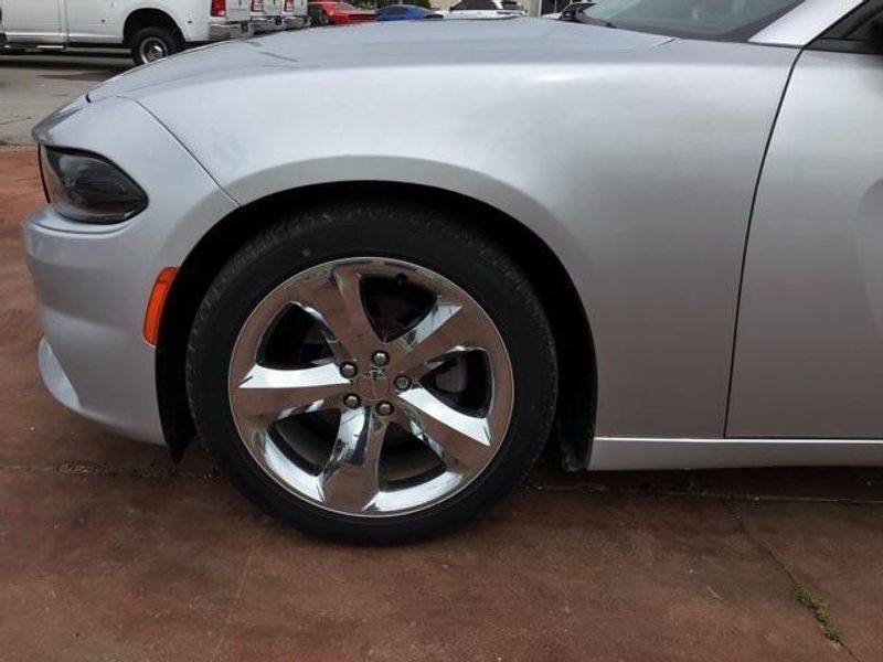 2019 Dodge Charger SXTImage 20